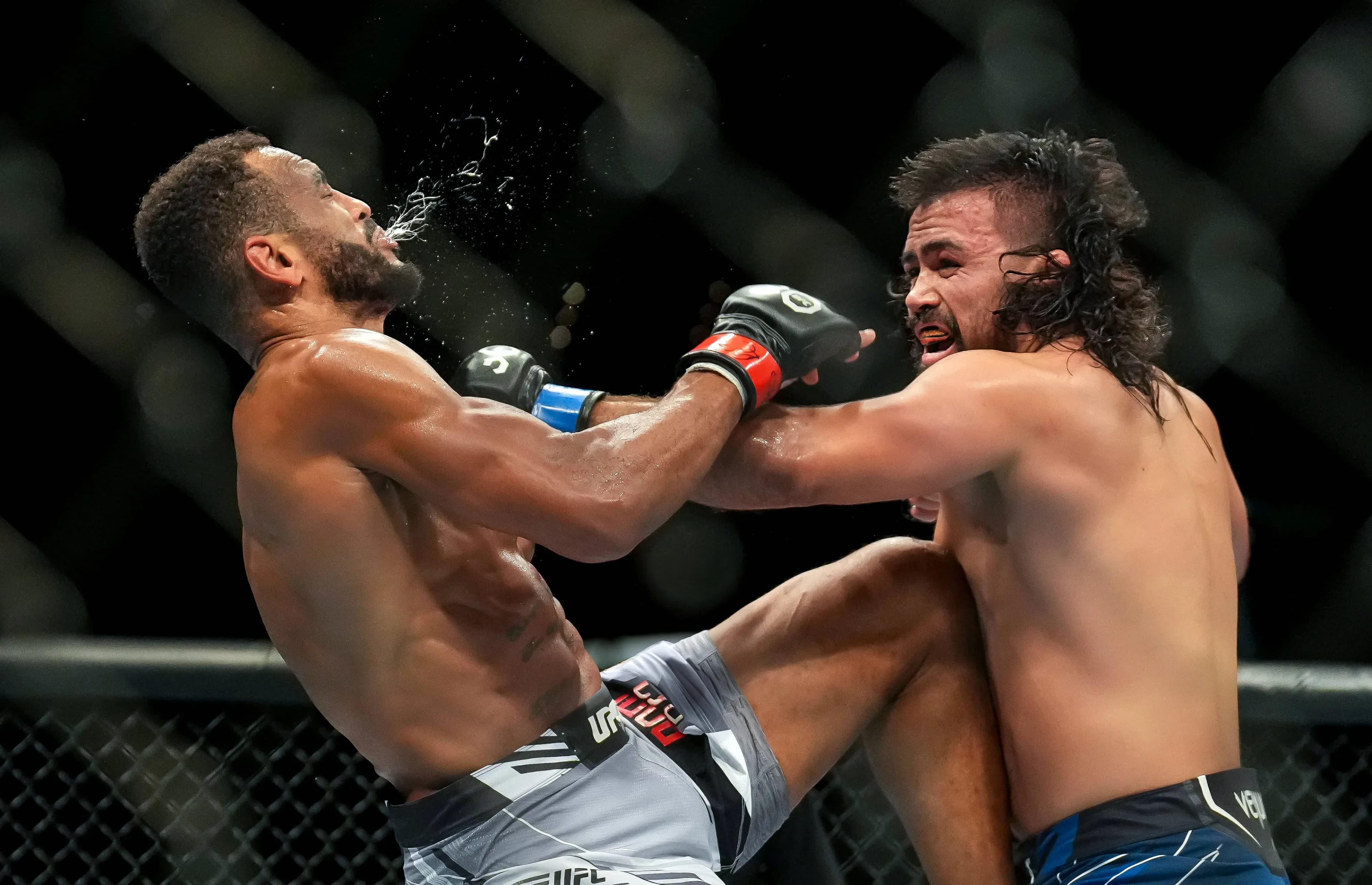 Jonny Parsons fighting Danny Roberts