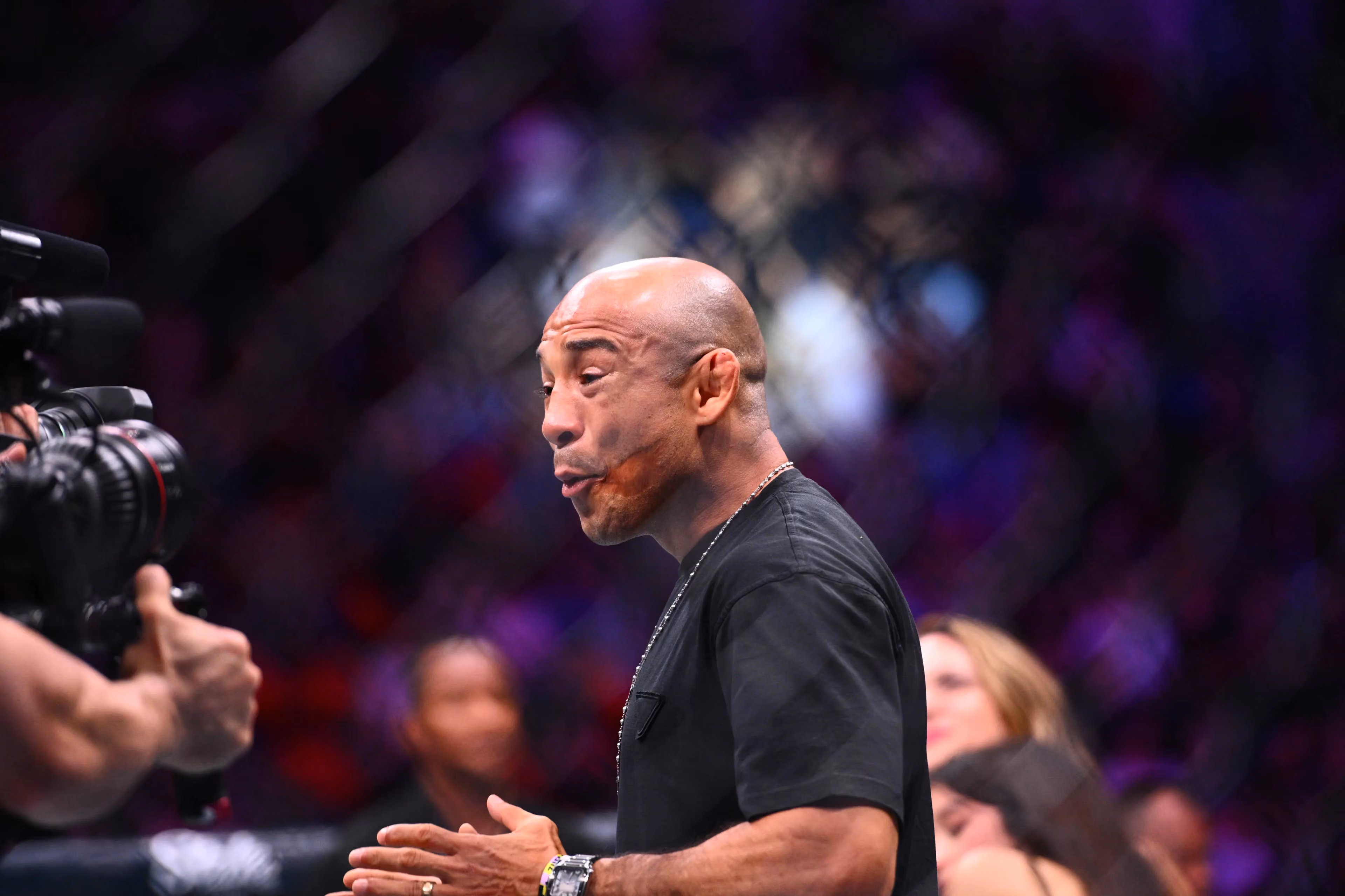 October 11, 2025, Rio De Janeiro, Rj, Brazil: Jose Aldo retires during the UFC Fight Night: Oliveira v Gamrot at Farmasi Arena on October 11, 2025, in Rio de Janeiro, RJ, Brazil. ( PxImages) Rio De Janeiro Brazil - ZUMAp175 20251011_zsa_p175_391 Copyright: xLeandroxBernardesx