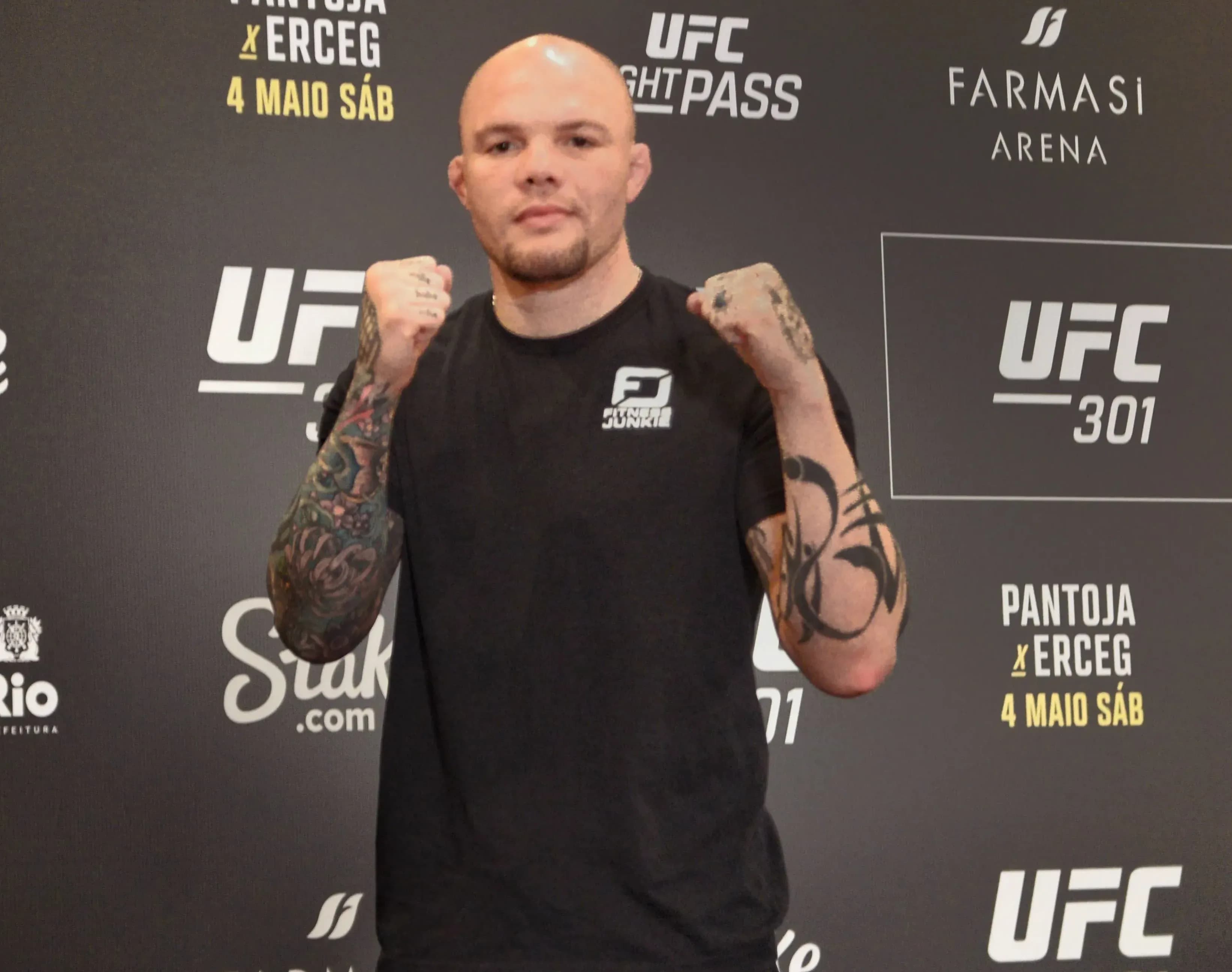 Anthony Smith